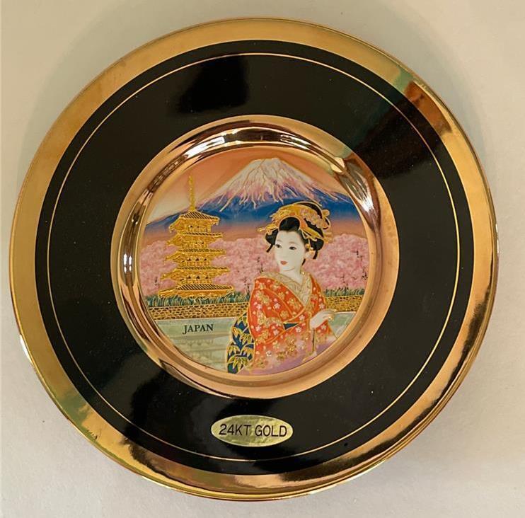 Vintage 6” Chokin Plate Geisha Pagoda Mountains Japan 24kt Gold Edged