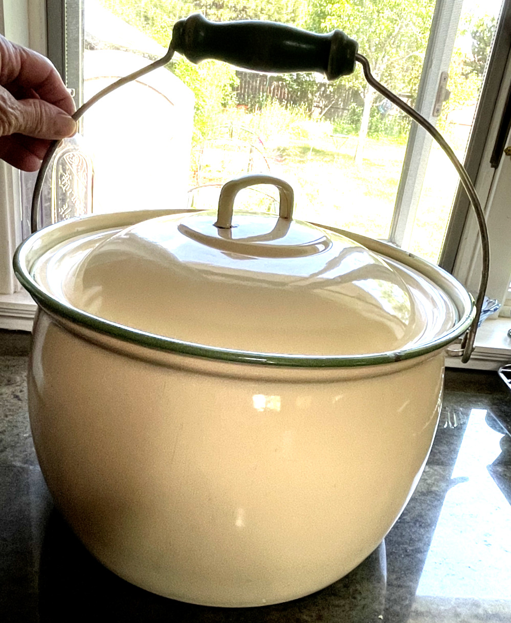 Vintage White Enamelware Green Trimmed Stock Pot With Lid larger w/Bale