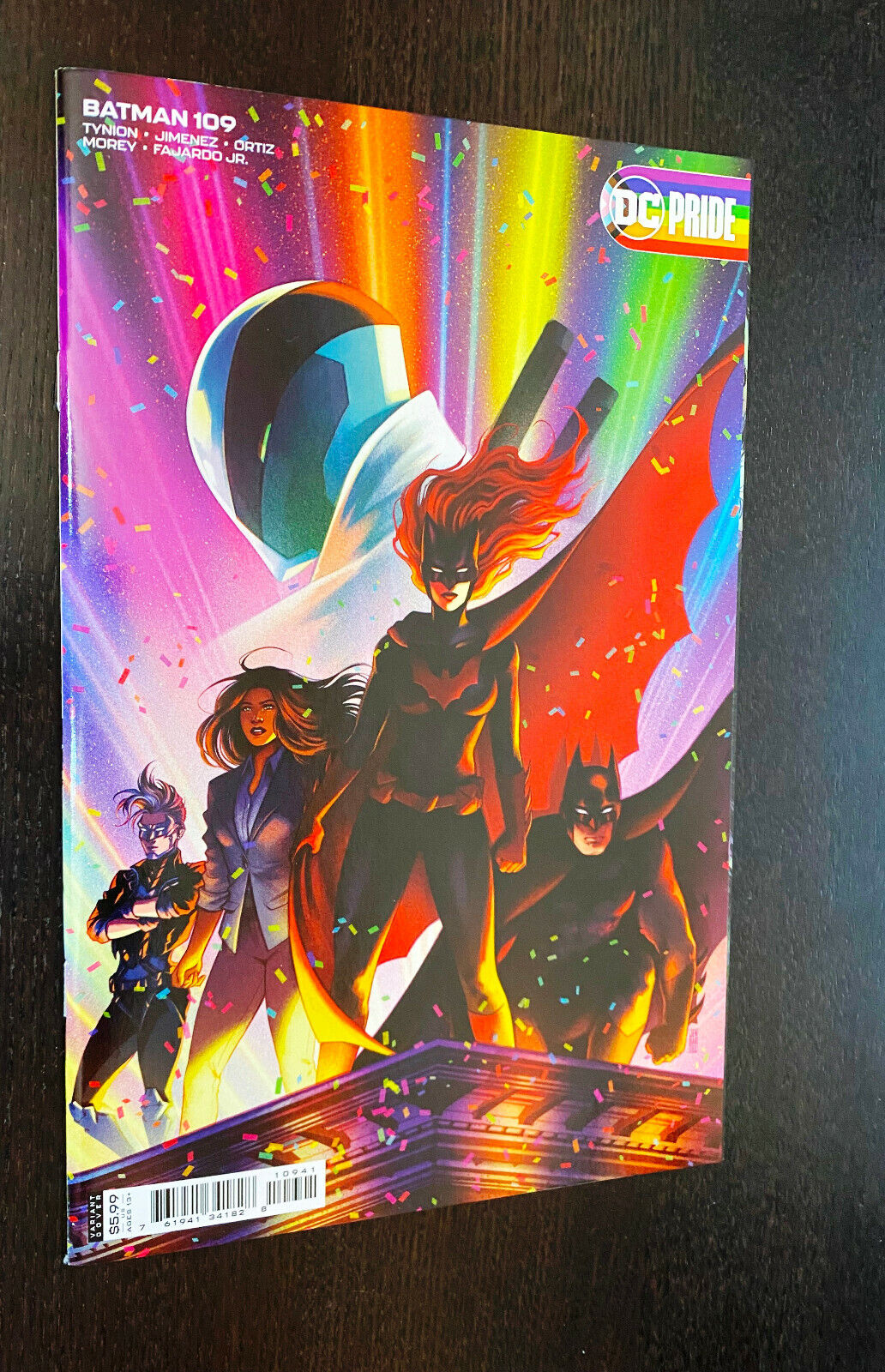BATMAN #109 (DC Comics 2021) -- VARIANT Cover -- NM- Or Better