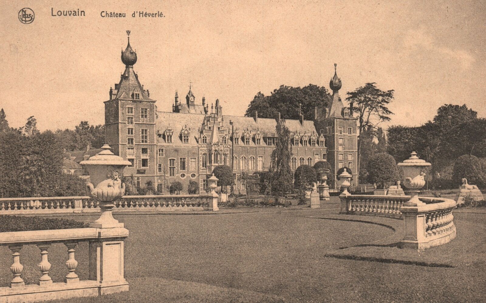 Vintage Postcard 1910\'s Louvain Chateau D\'Heverle