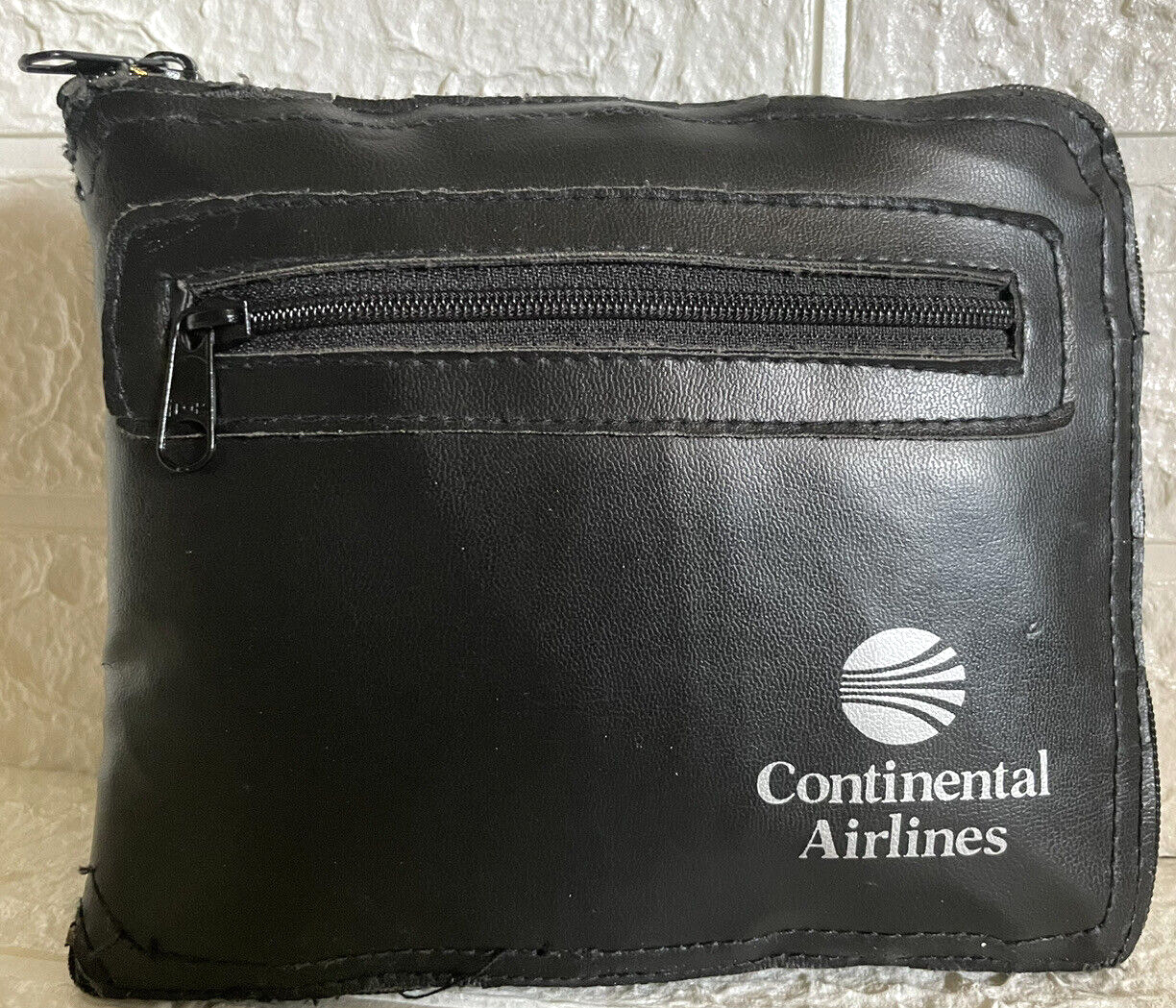 Vintage 1990\'s Continental Airlines Collapsible duffel travel bag - Great Cnd