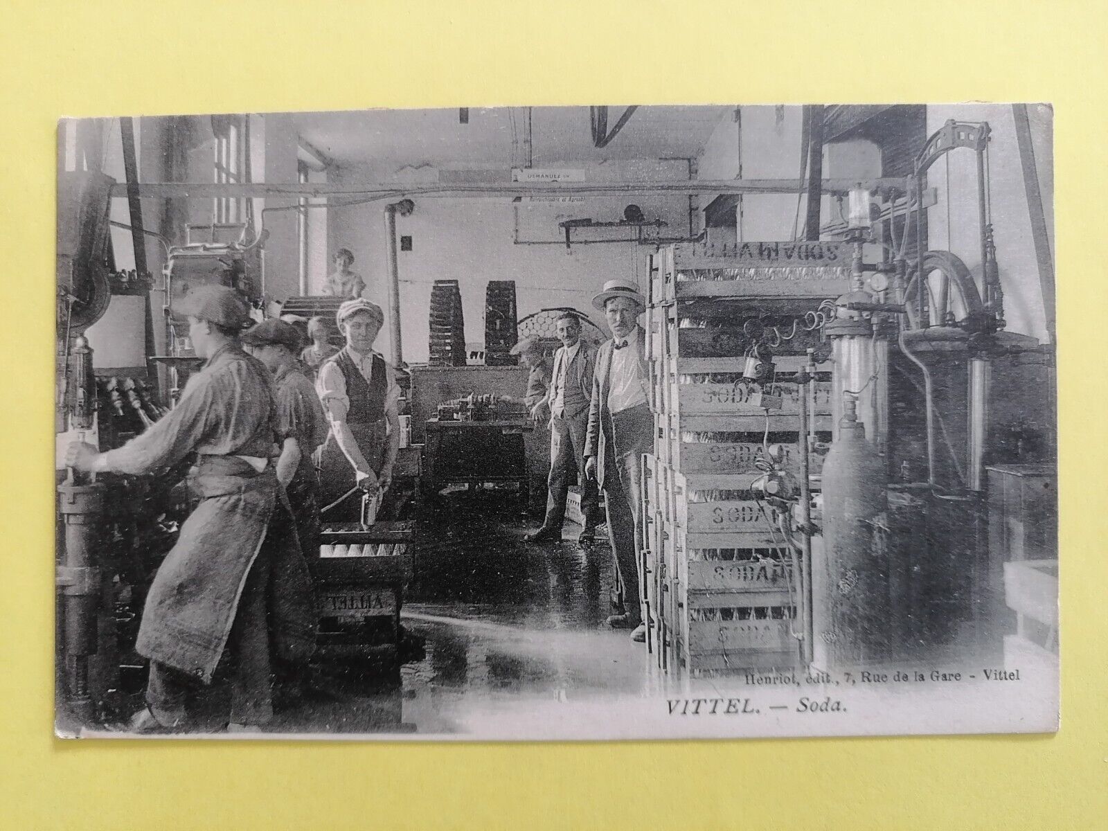 cpa 88 - VITTEL factory factory factory workers SODA FACTORY bottling