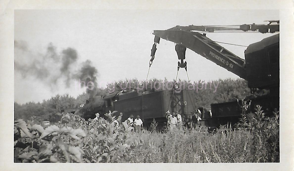 Train Wreck FOUND PHOTOGRAPH Black+White Snapshot RAILROAD Vintage 28 1 Y