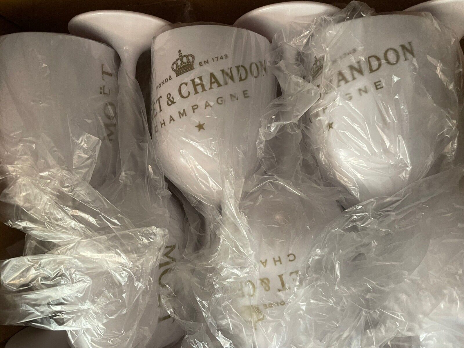 Moet Chandon Ice Imperial White Acrylic Champagne Glass Goblet Set Of 30 (5x6)