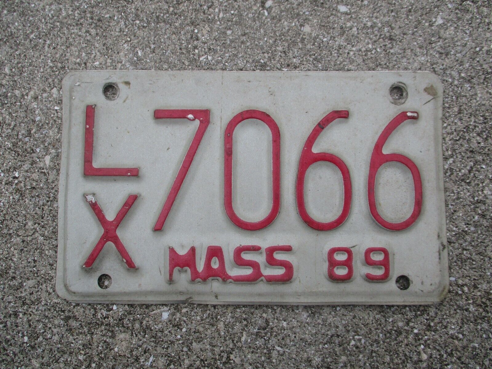 Massachusetts 1989 motorcycle  license plate #   l/x  7066