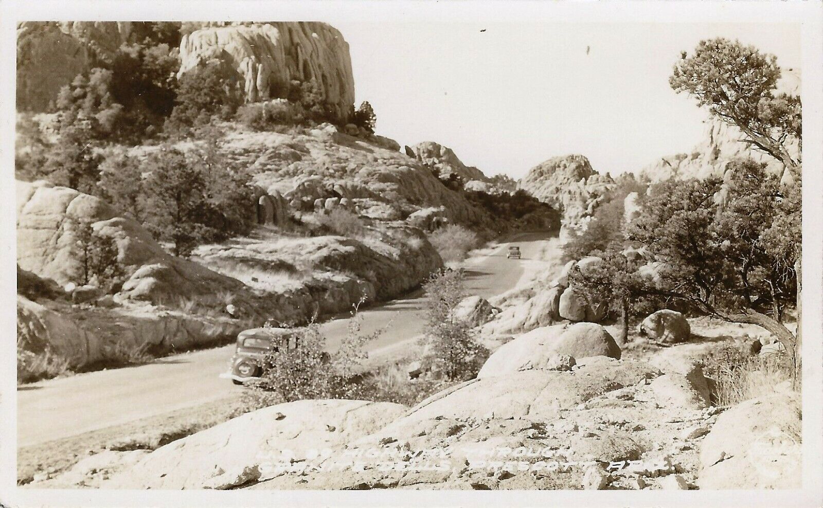 Postcard Arizona Prescott Hwy through Granite Dells RPPC NrMINT Unused 1930-50