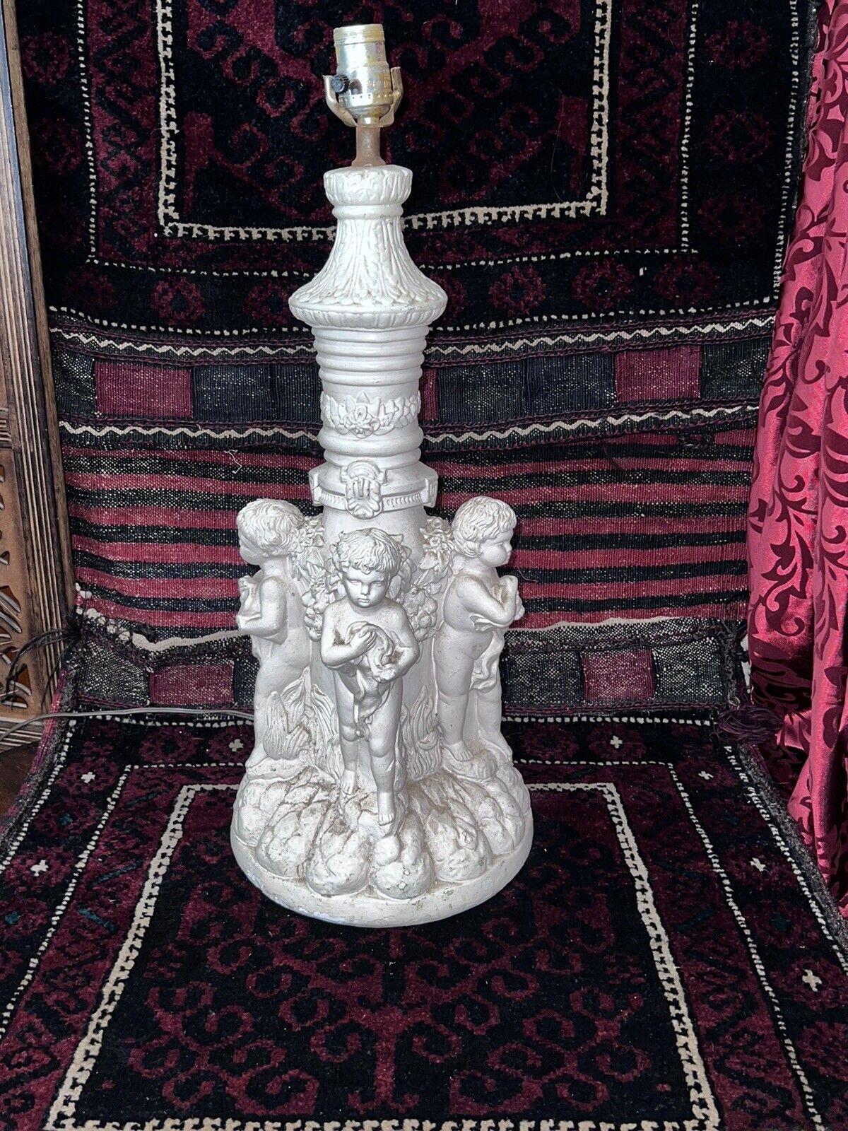 Large Neoclassical Antique Italian Cream Gilt Ceramic Putti Cherub Table Lamp