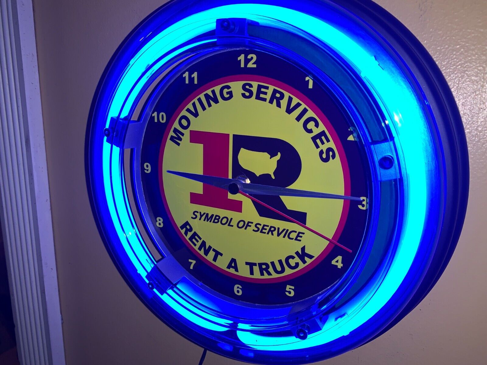 Ryder Rent a Truck Moving Company Movers Neon Wall Clock Advertising Sign