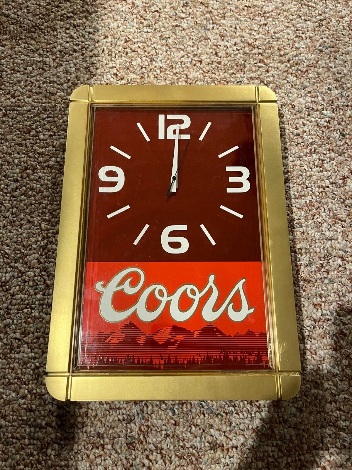 Vintage 1988 Coors Beer Battery Operated Wall Clock
