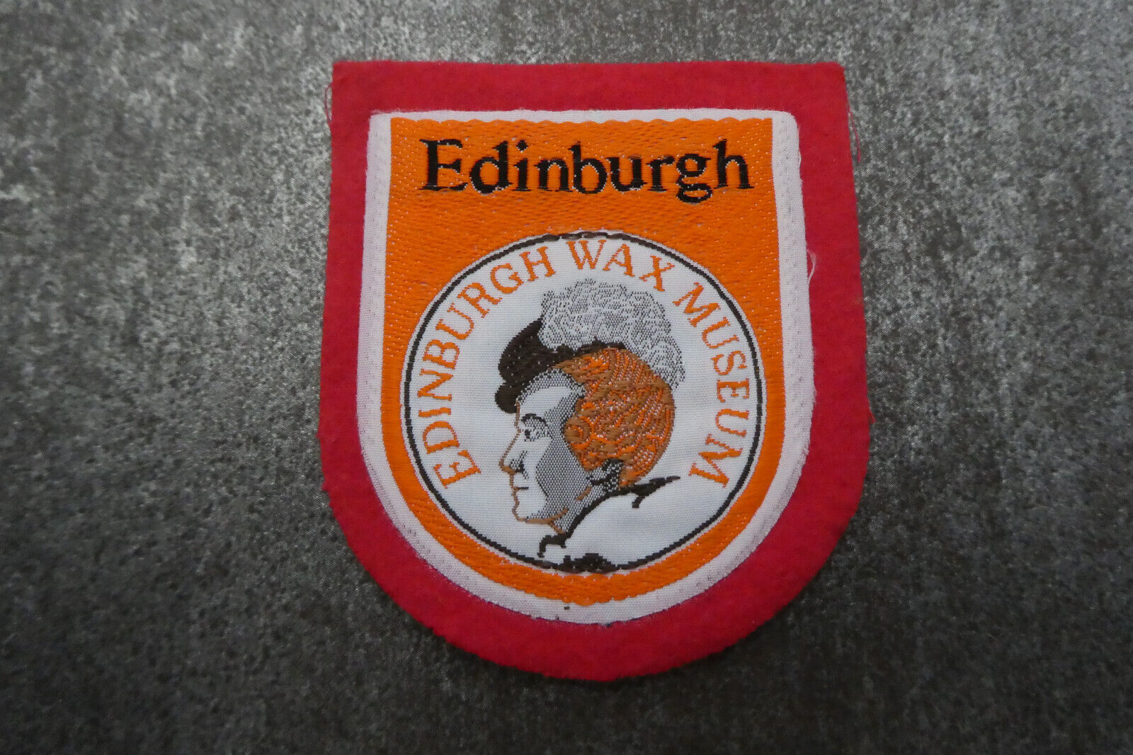 Edinburgh Wax Museum Woven Cloth Patch Badge (L13S)