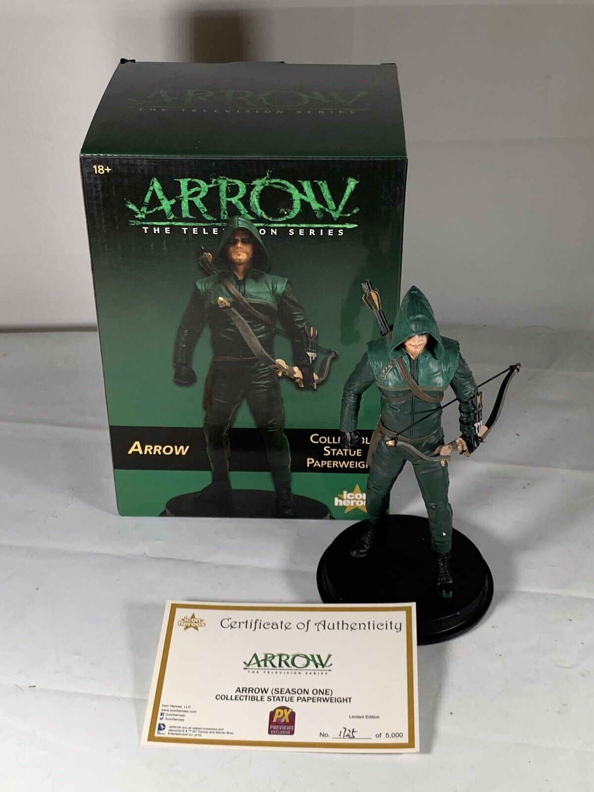 Icon Heroes Limited Edition Arrow The TV Series Collectible Statue Paperweight