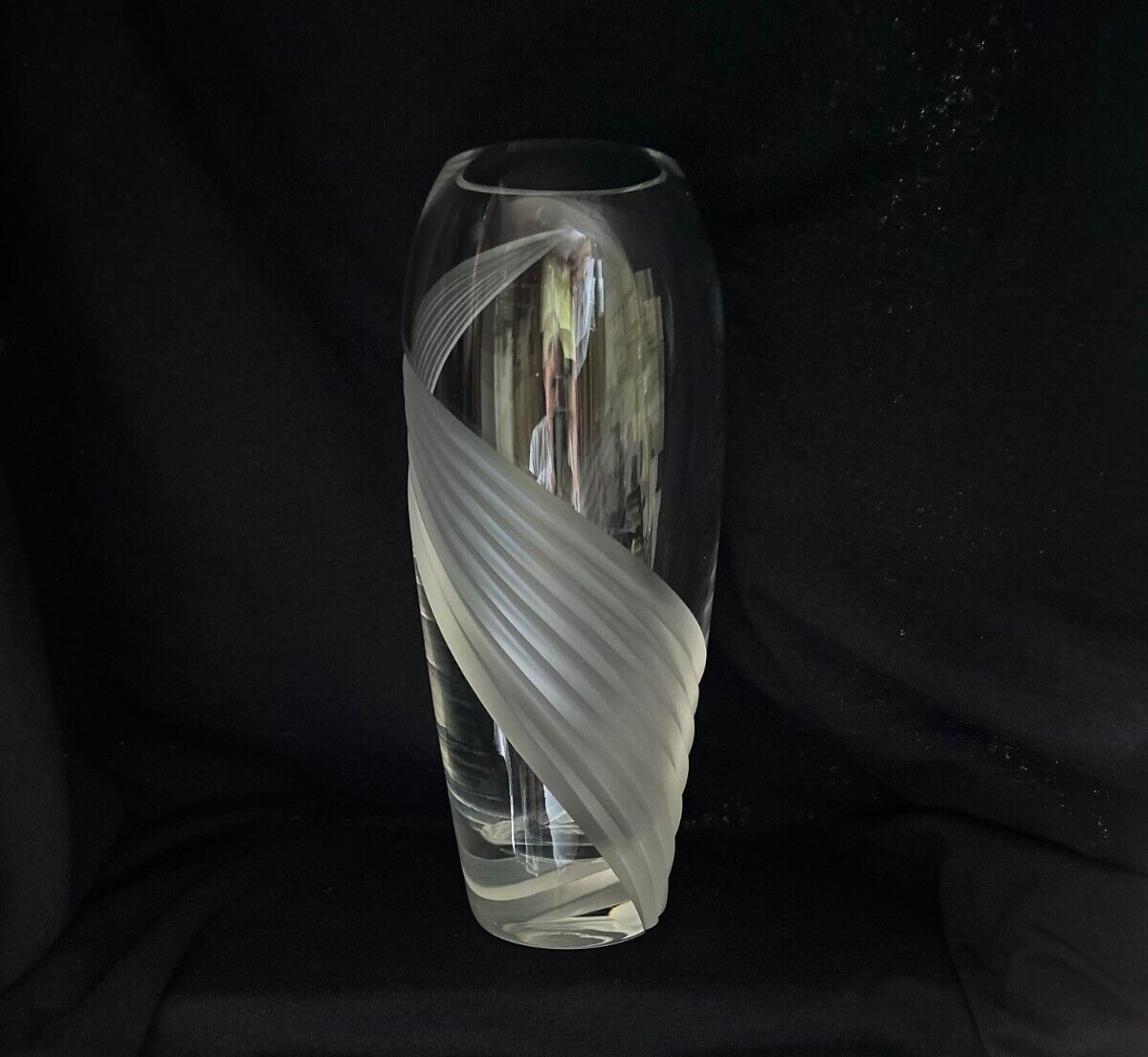 Vintage Lenox Windswept Cut Crystal Frosted Swirl   Vase 9\