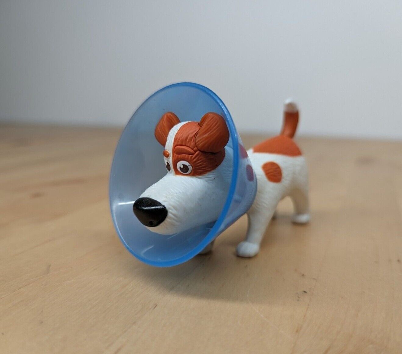 2019 McDonalds Happy Meal Toy Secret Life Of Pets 2 Max Cone of Shame 4\