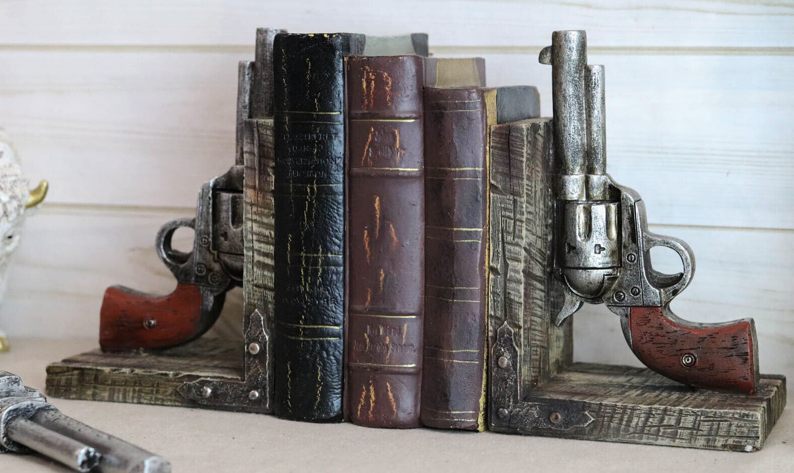 Rustic Western Double Revolvers Six Shooter Gun Pistols Bookends Figurine Set
