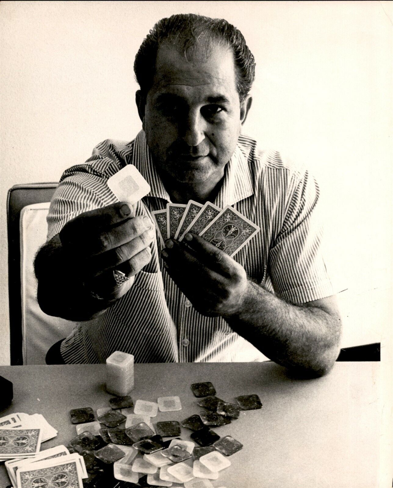 LG904 \'65 Original UPI Photo A SQUARE IDEA Geometric Poker Chips Gambling Gaming