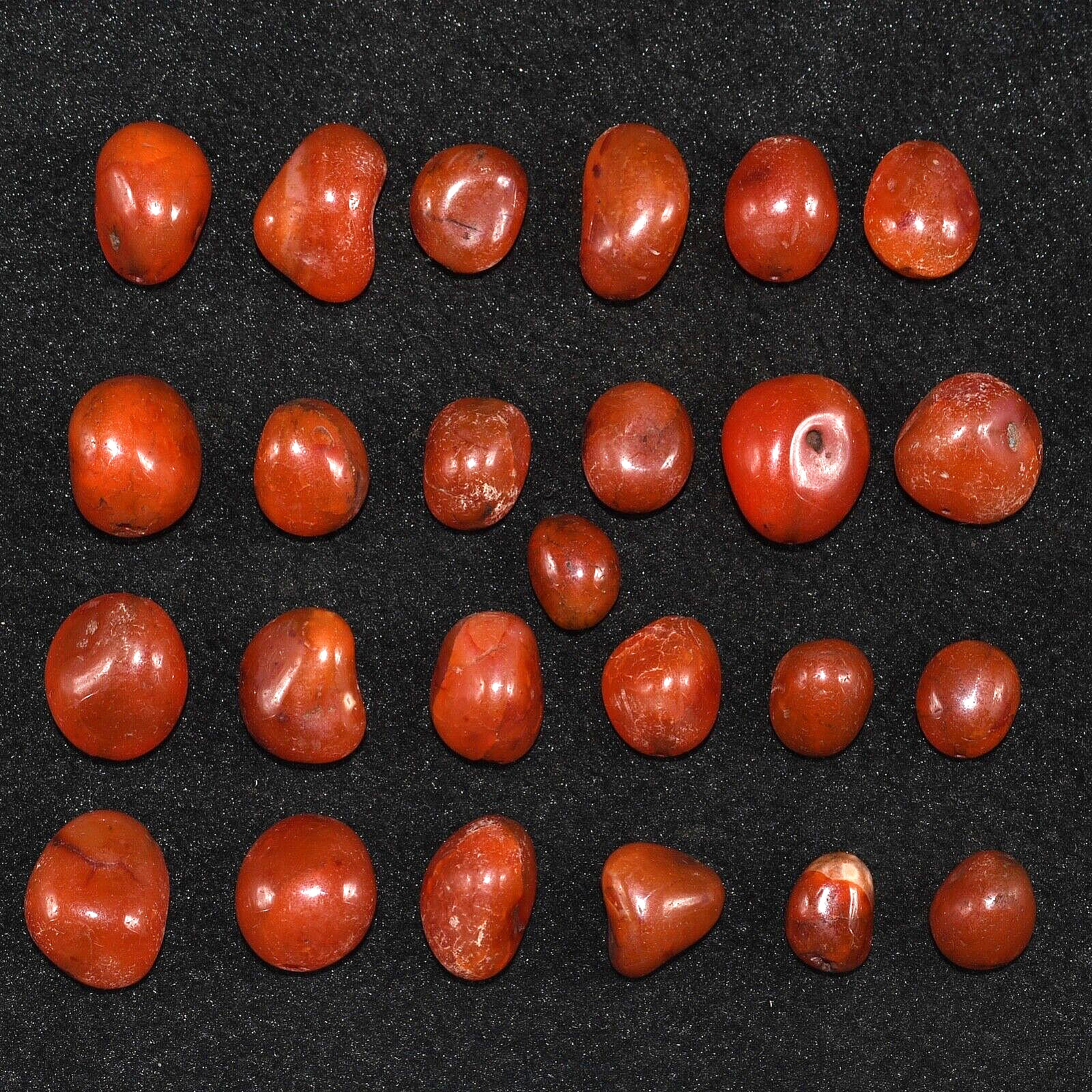 25 Ancient Large Carnelian Stone Beads in very Good Condition over 2000 Year Old
