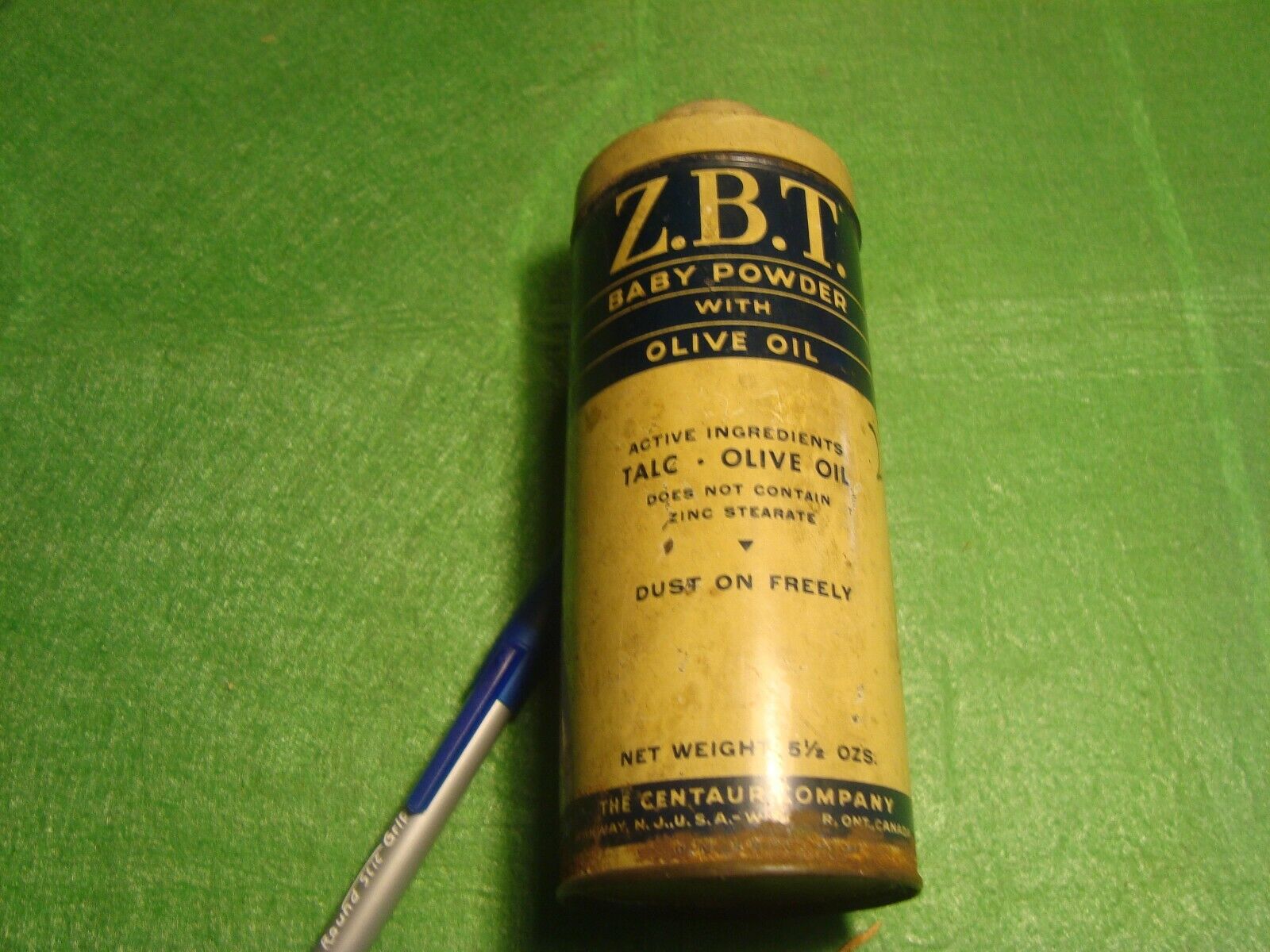 Antigue empty ZBT,BABY POWDER w/ Olive Oil Junior Tin Centaur Co Sterling Drug