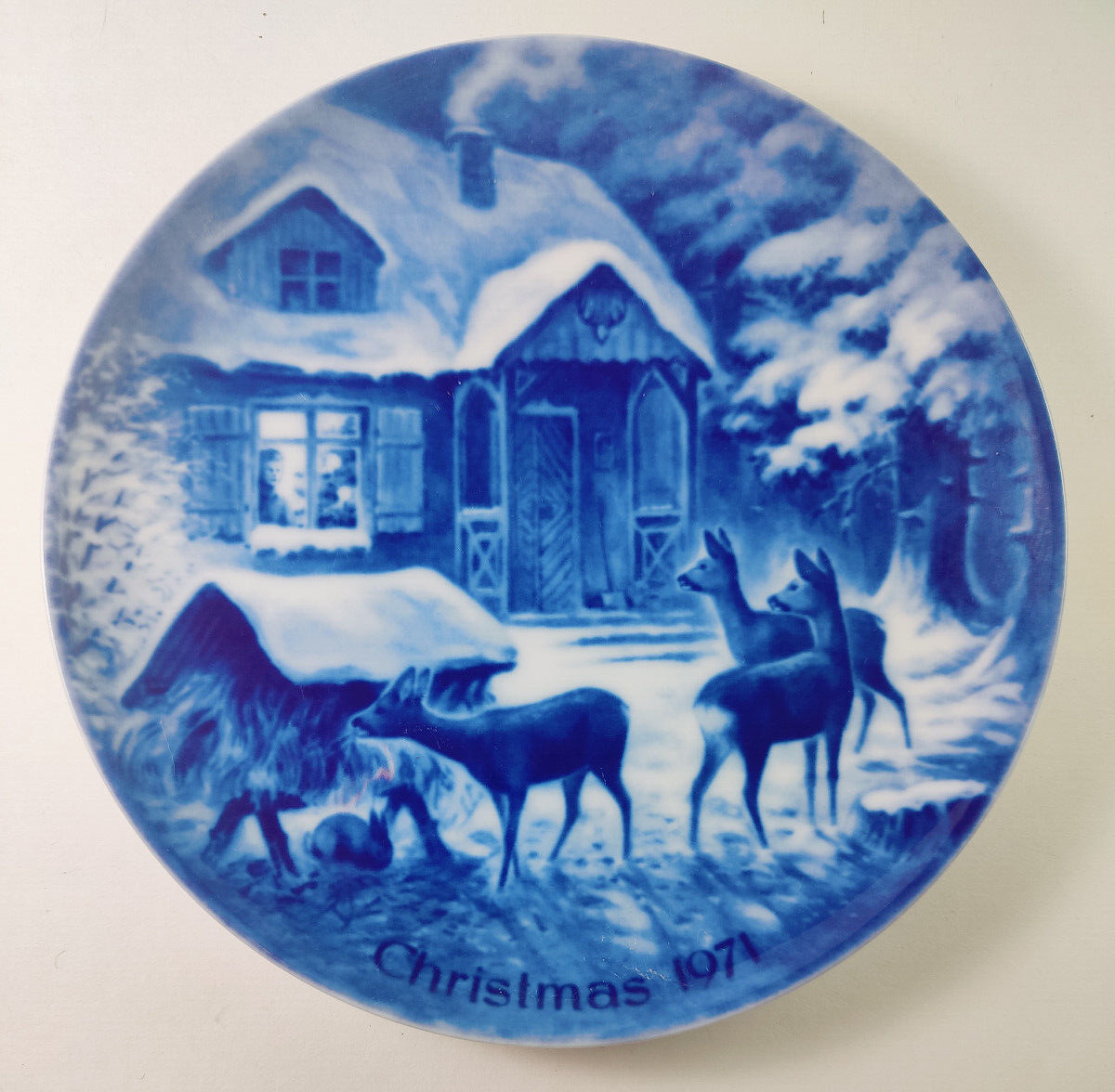 Christmas 1971 Plate by Kaiser, West Germany, Silent Night  2nd issue 7.625\