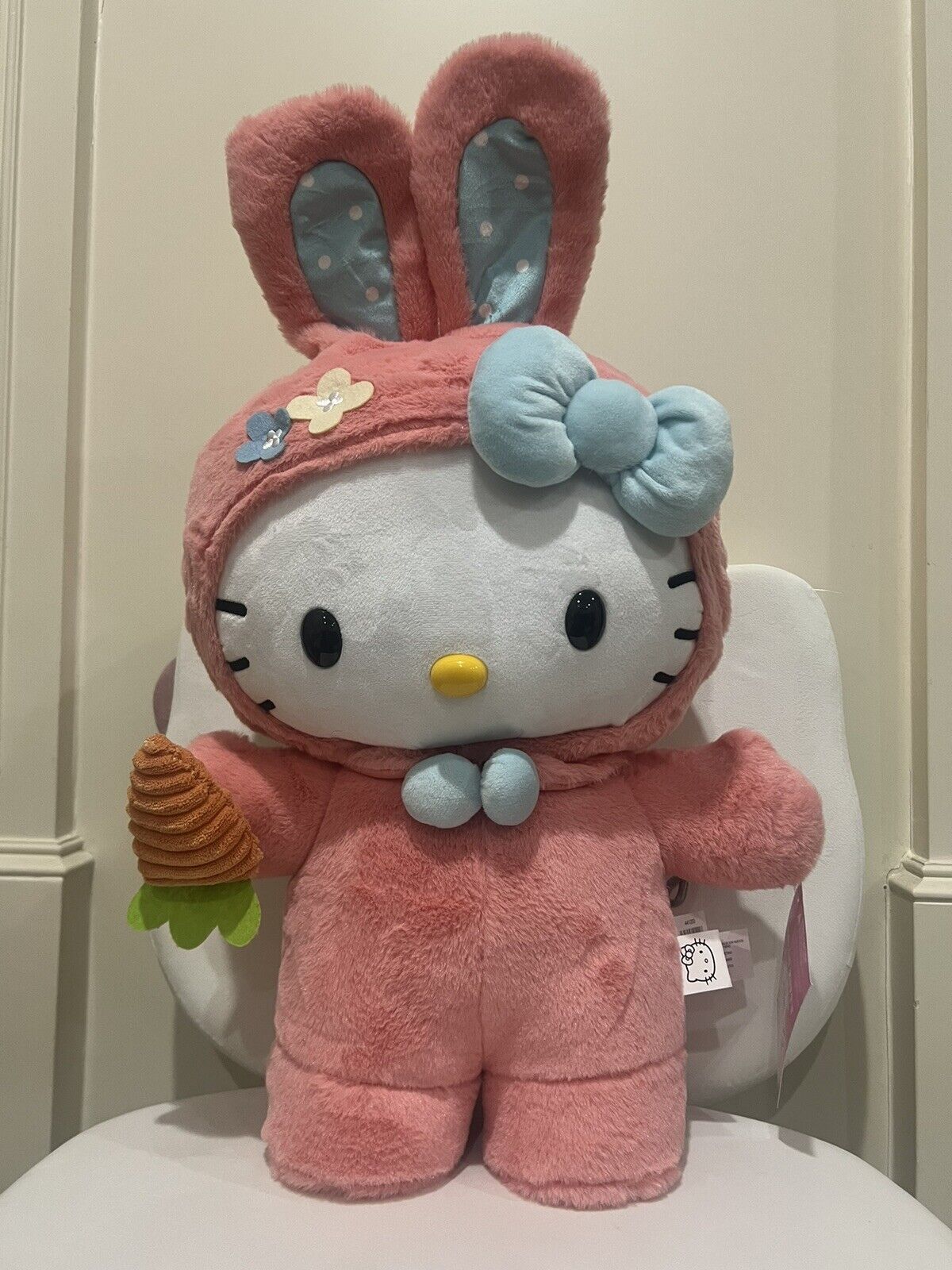 NWT Sanrio Hello Kitty & Friends Easter Greeter Hello kitty as Bunny WALMART