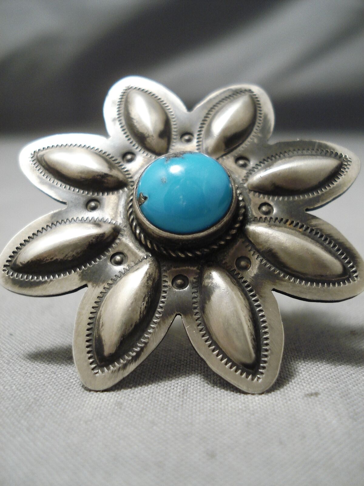 GIANT TURQUOISE STERLING SILVER FLOWER ZUNI NATIVE AMERICAN RING