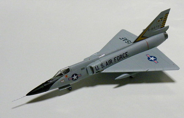 F-TOYS CENTURY 1:144 Fighter Plane Model F-106 DELTA DART GRAND FORKS FT_100_1C