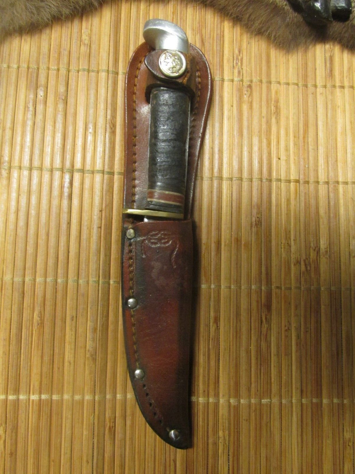 VINTAGE 1950`s FIXED BLADED  (OFFICIAL BOY SCOUT)  KNIFE W/ LEATHER SHEATH