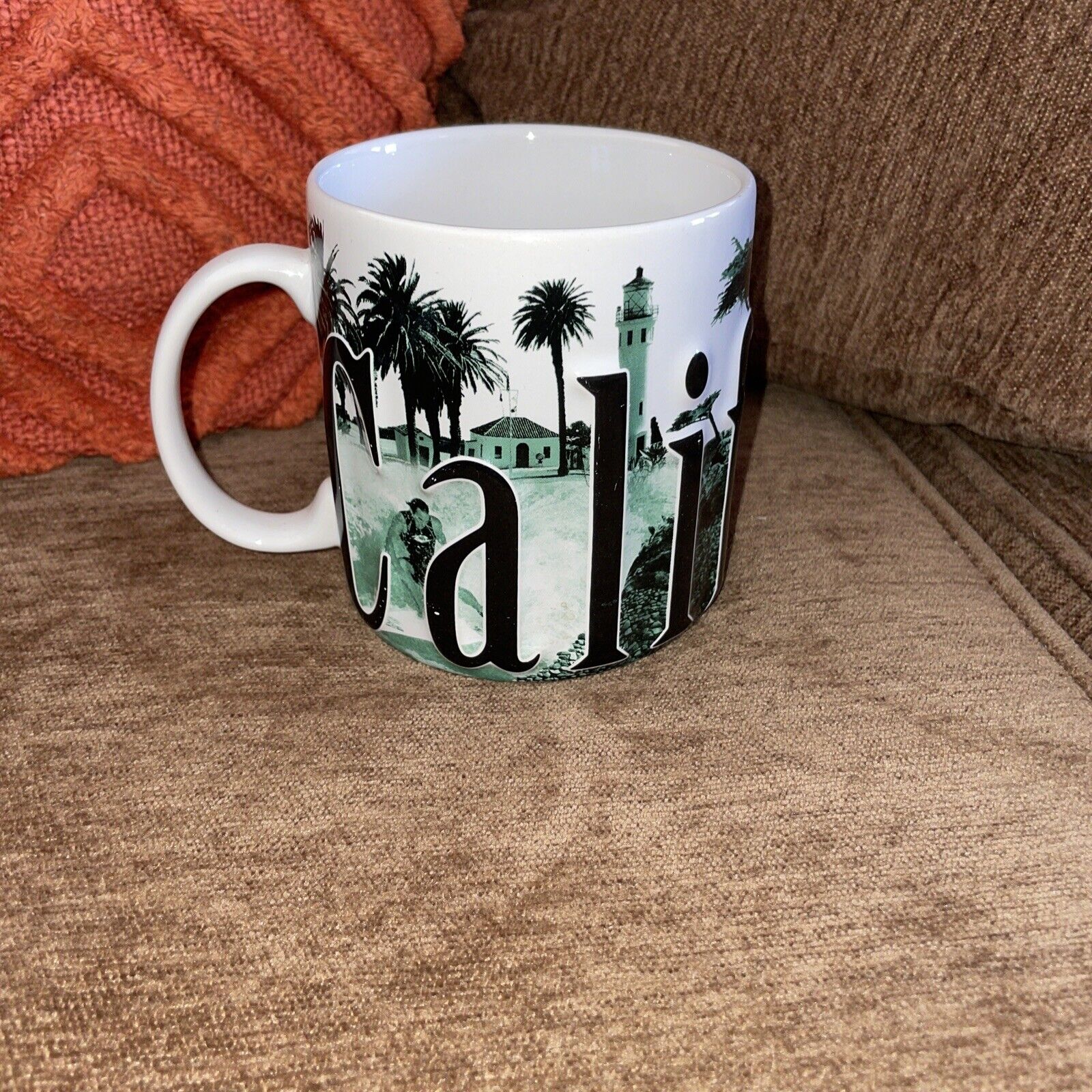 California XL (18 oz.)Coffee Mug By Americaware 2007. Embossed 3D Relief Contour