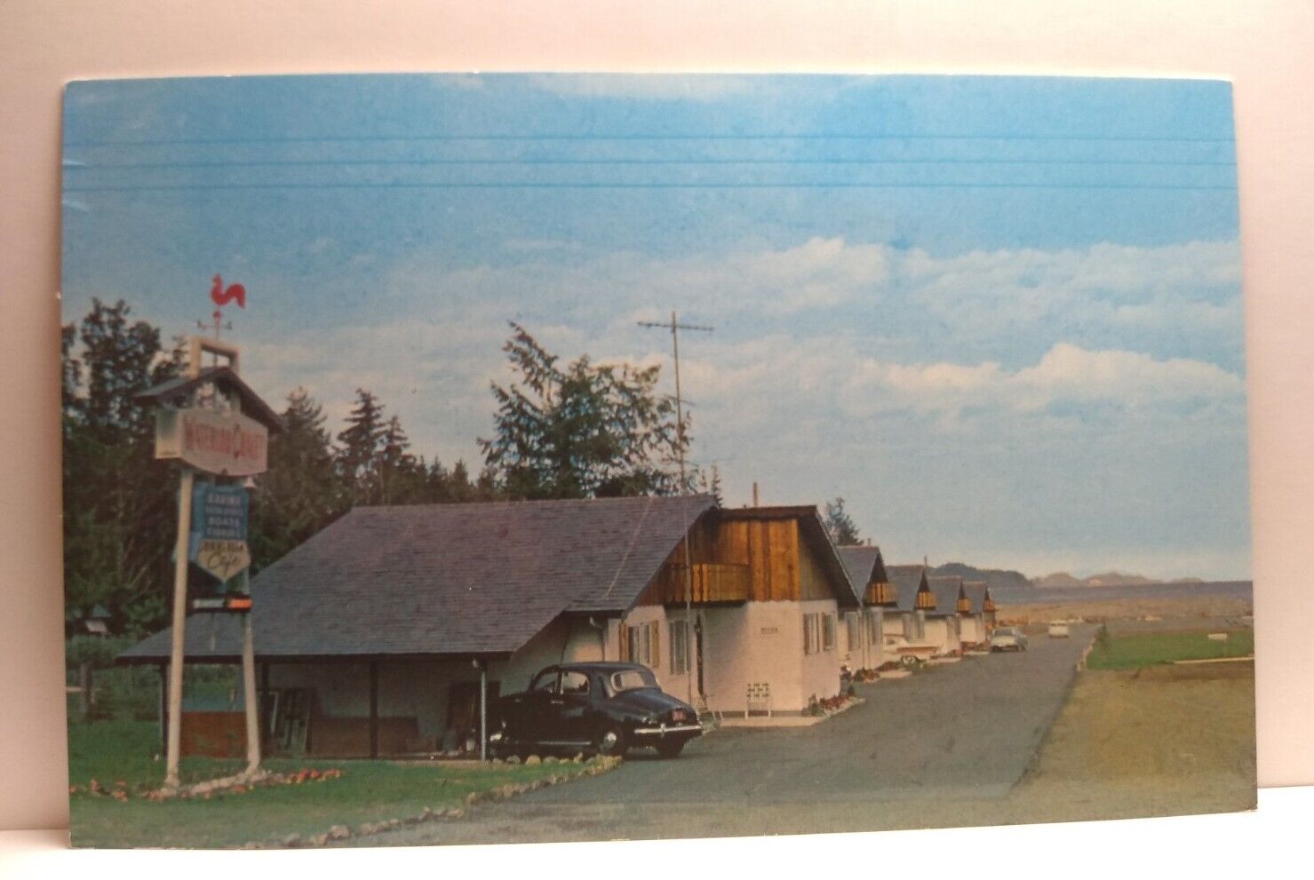 Vintage Postcard- Waterloo Chalets In Fanny Bay Vancouver Island BC RPPC. M20