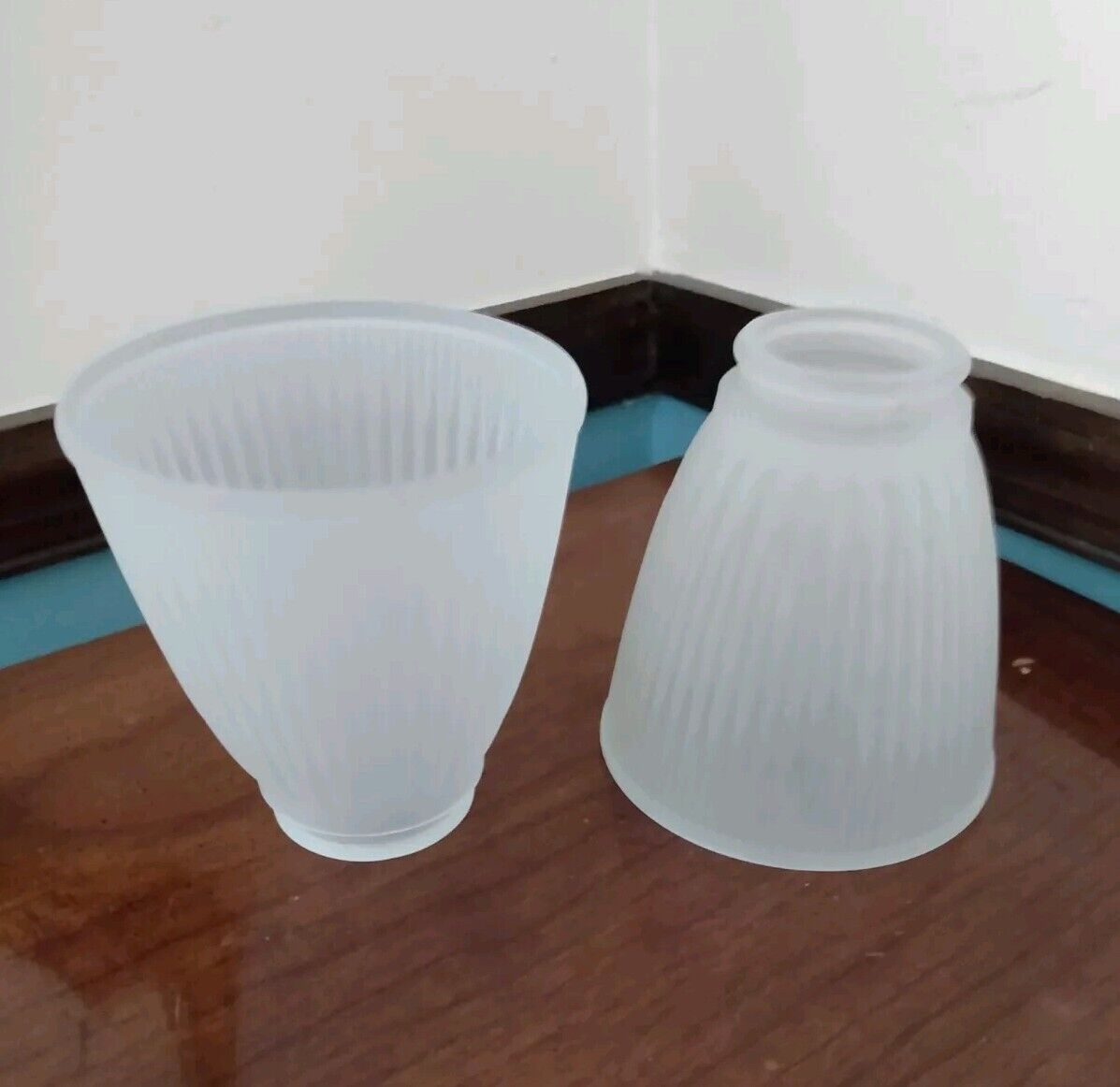 Vintage Set Pair 2 Etched Frosted Glass Hurricane Lamp Shades Globes 2