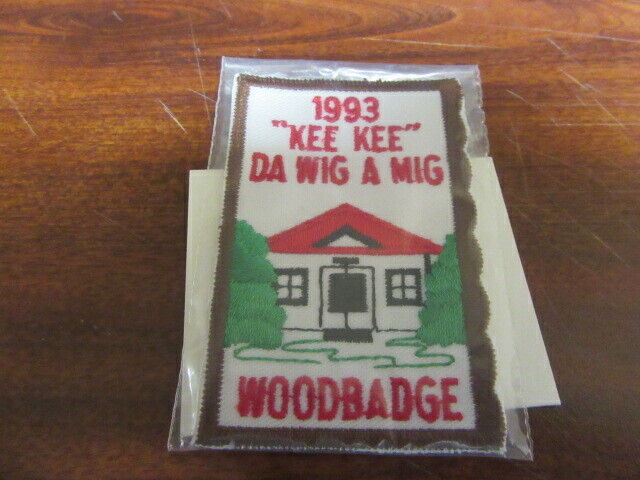 1993 Kee Kee Da Wig A Mig Wood Badge Patch     FX3