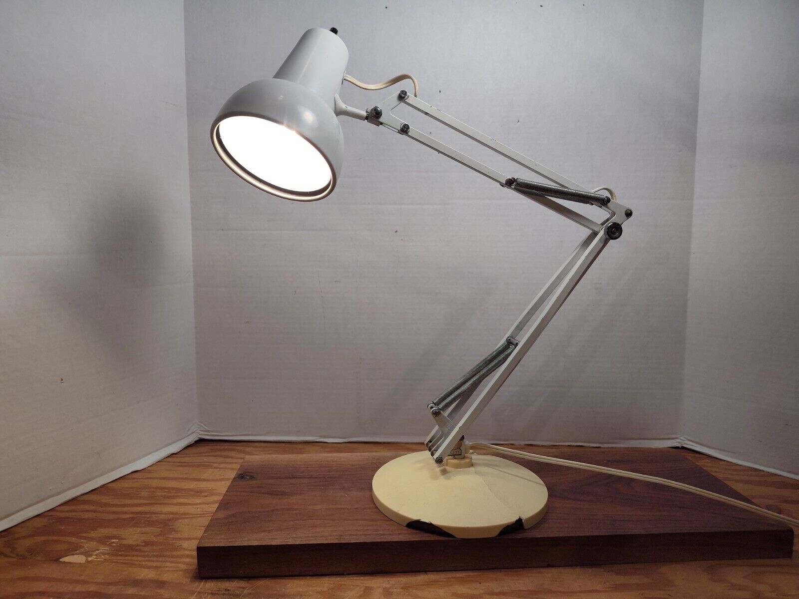 Vintage Luxo Articulating Swing Arm Architect\'s Lamp