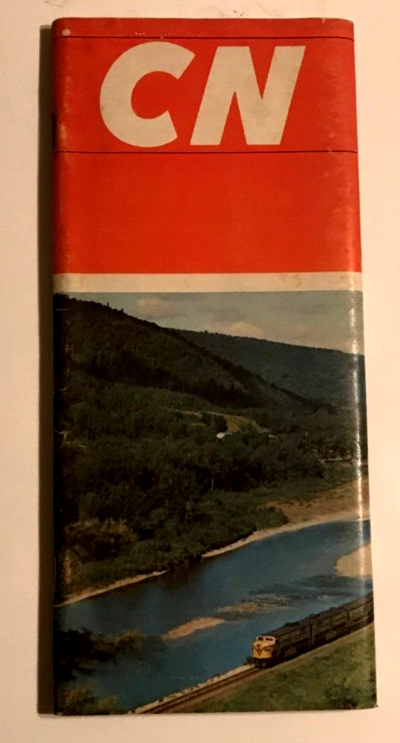 CN CANADIAN NATIONAL RAILWAYS TIME TABLE OCT 1960 - APR  1961 -- 82 PAGES