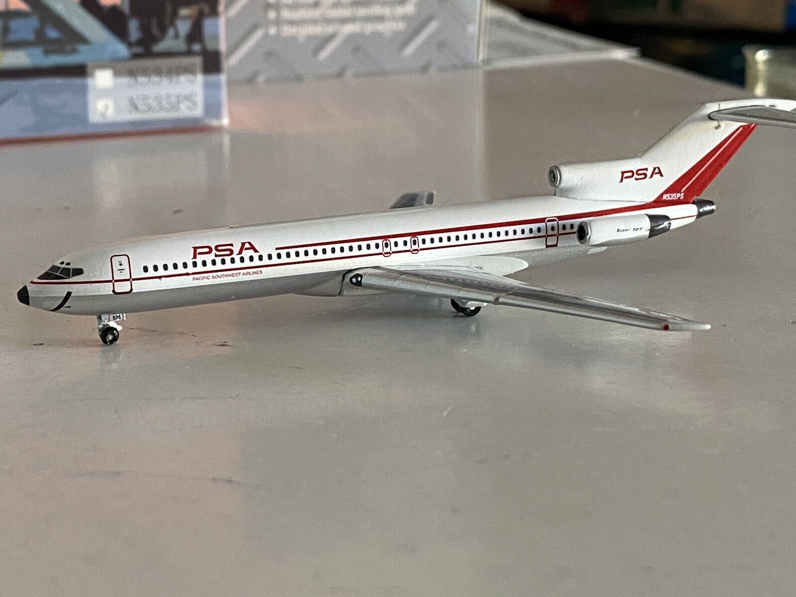 Gemini Jets PSA Pacific Southwest Boeing 727-200 1:400 N535PS with Smile