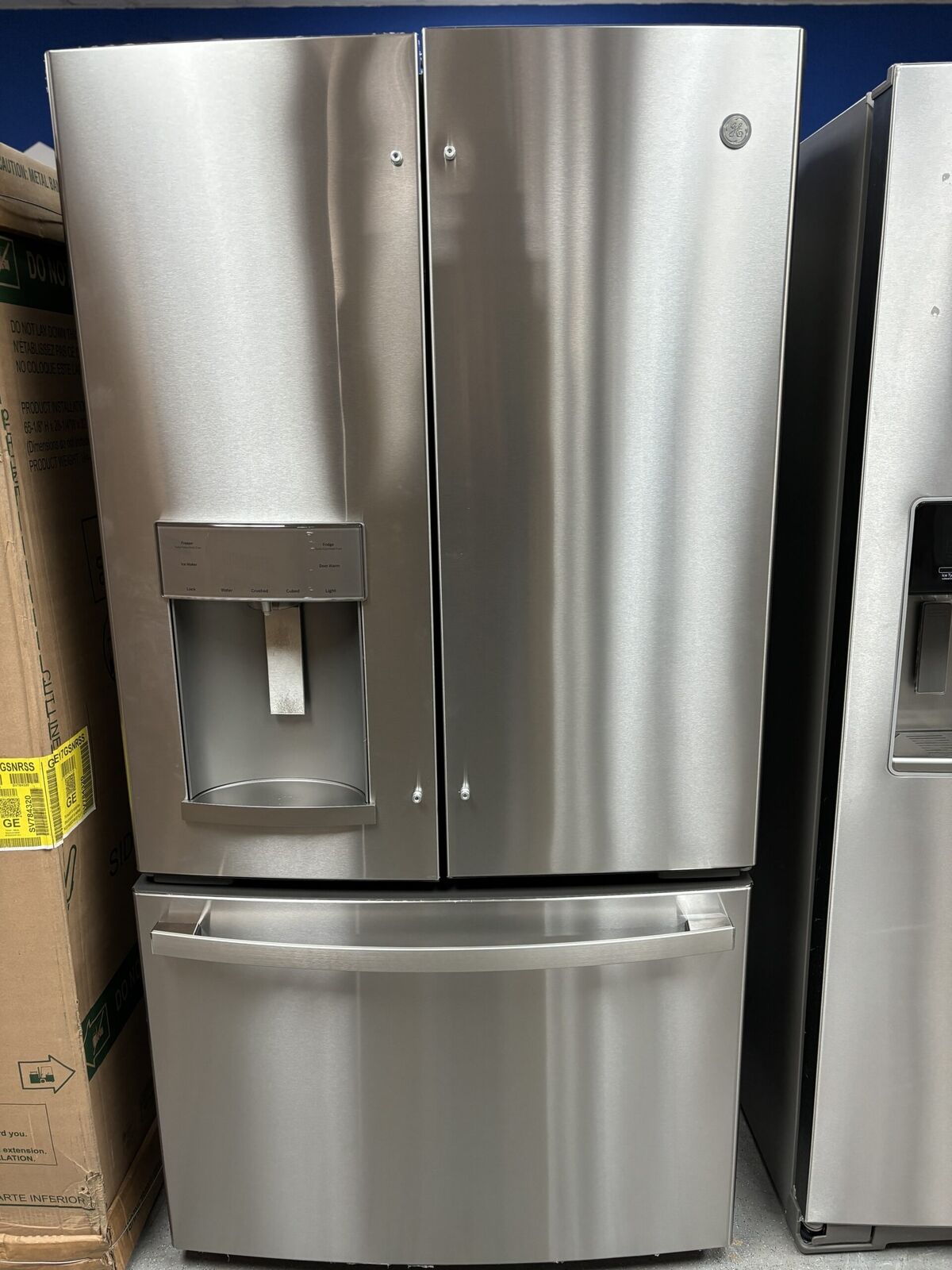 GE APPLIANCES Refrigerator French Door GFE28GYNFS - 6120