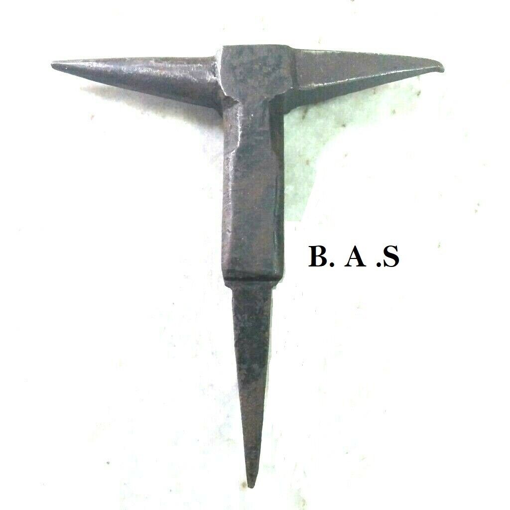 Antique Black Iron Anvil Collectible Blacksmith Tool useful