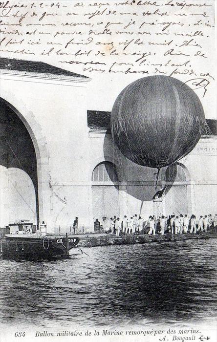 CPA 83 CERTAINLY TOULON NAVY MILITARY BALLOON TRAILER BY SAILORS