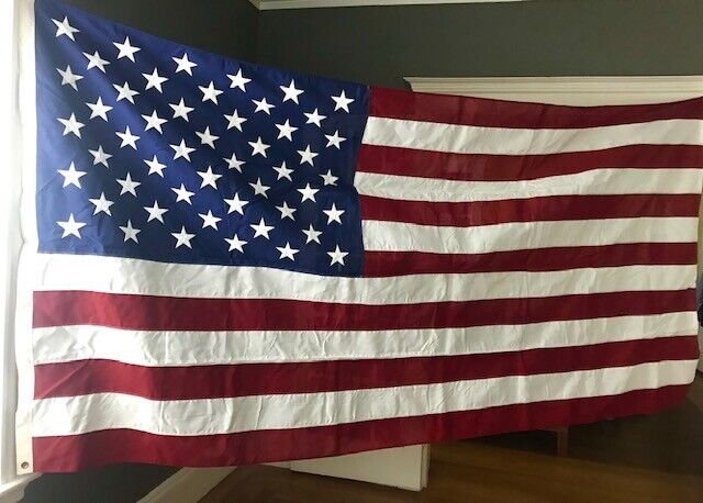 U.S. MILITARY VETERAN'S MEMORIAL VINTAGE EMBROIDERED AMERICAN FLAG (9.5' x 5')
