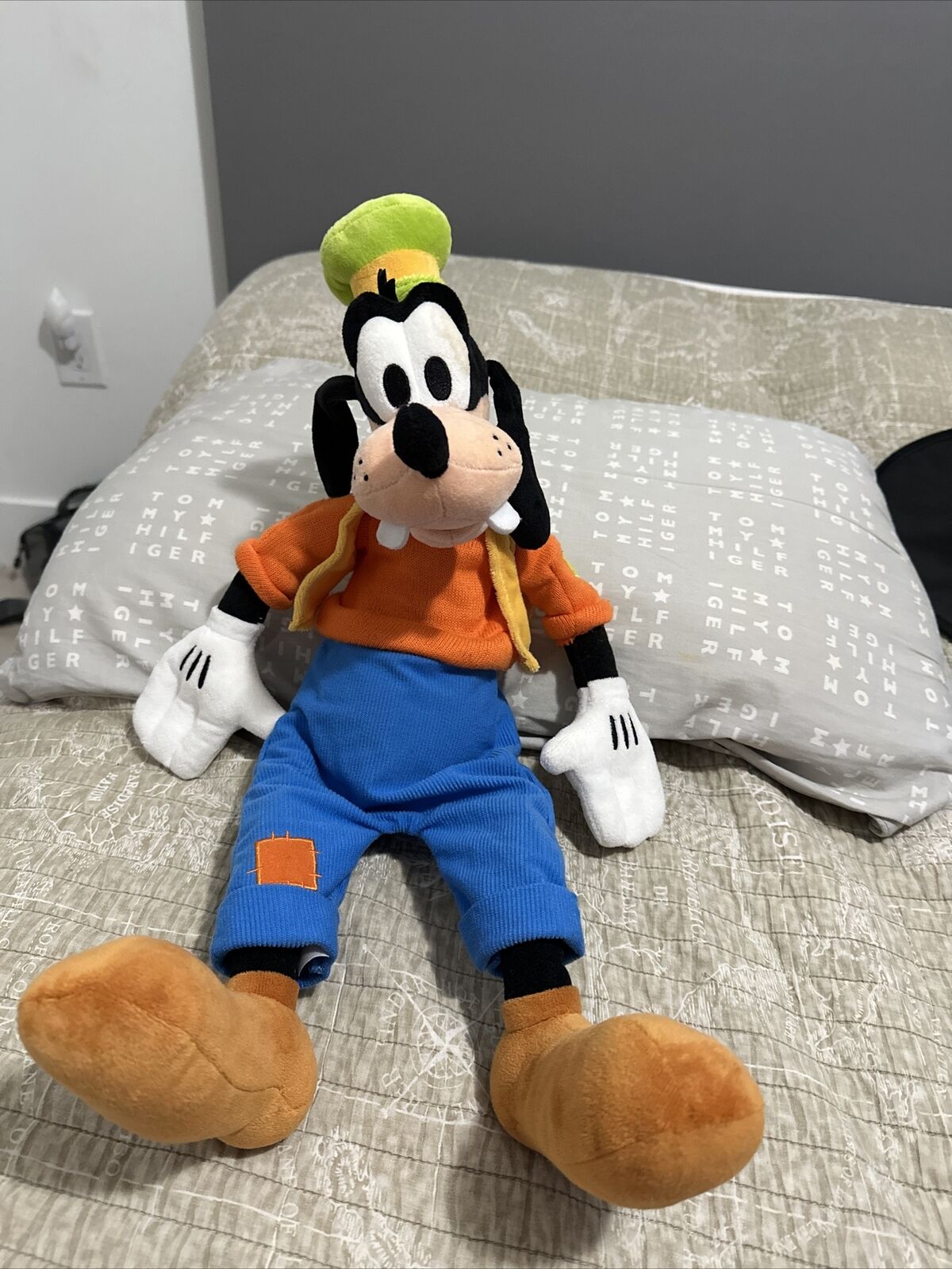 From Disney Store Goofy Stuffed Plush Large  20\