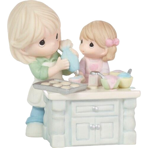 ღ New PRECIOUS MOMENTS Figurine GRANDMA GRANDDAUGHTER Baking Cupcake Frosting