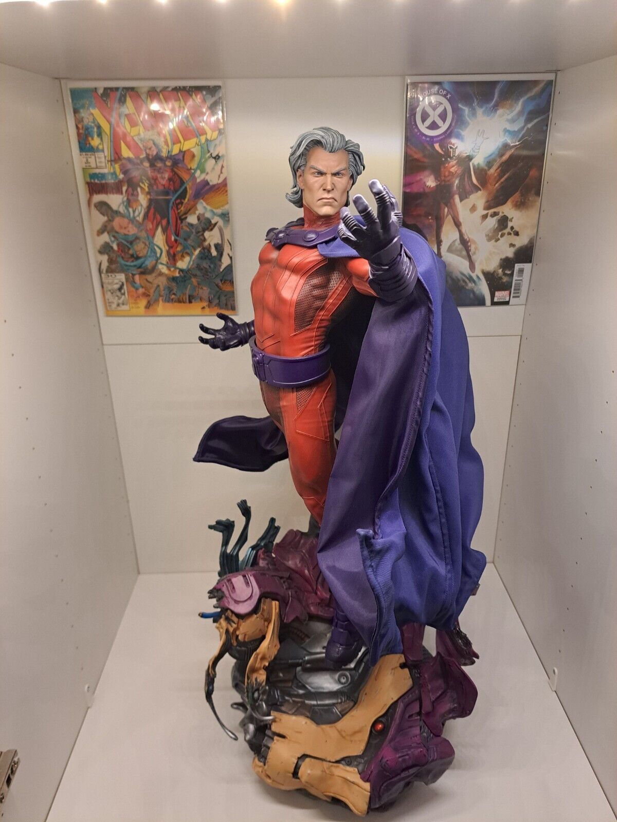 Sideshow Collectibles Magneto Maquette Exclusive