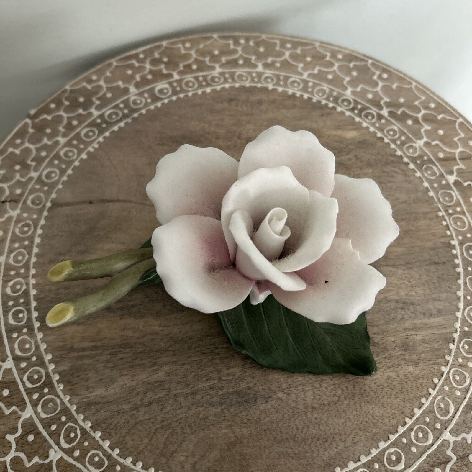 Beautiful vintage Lefton baby pink & white ceramic rose with stem
