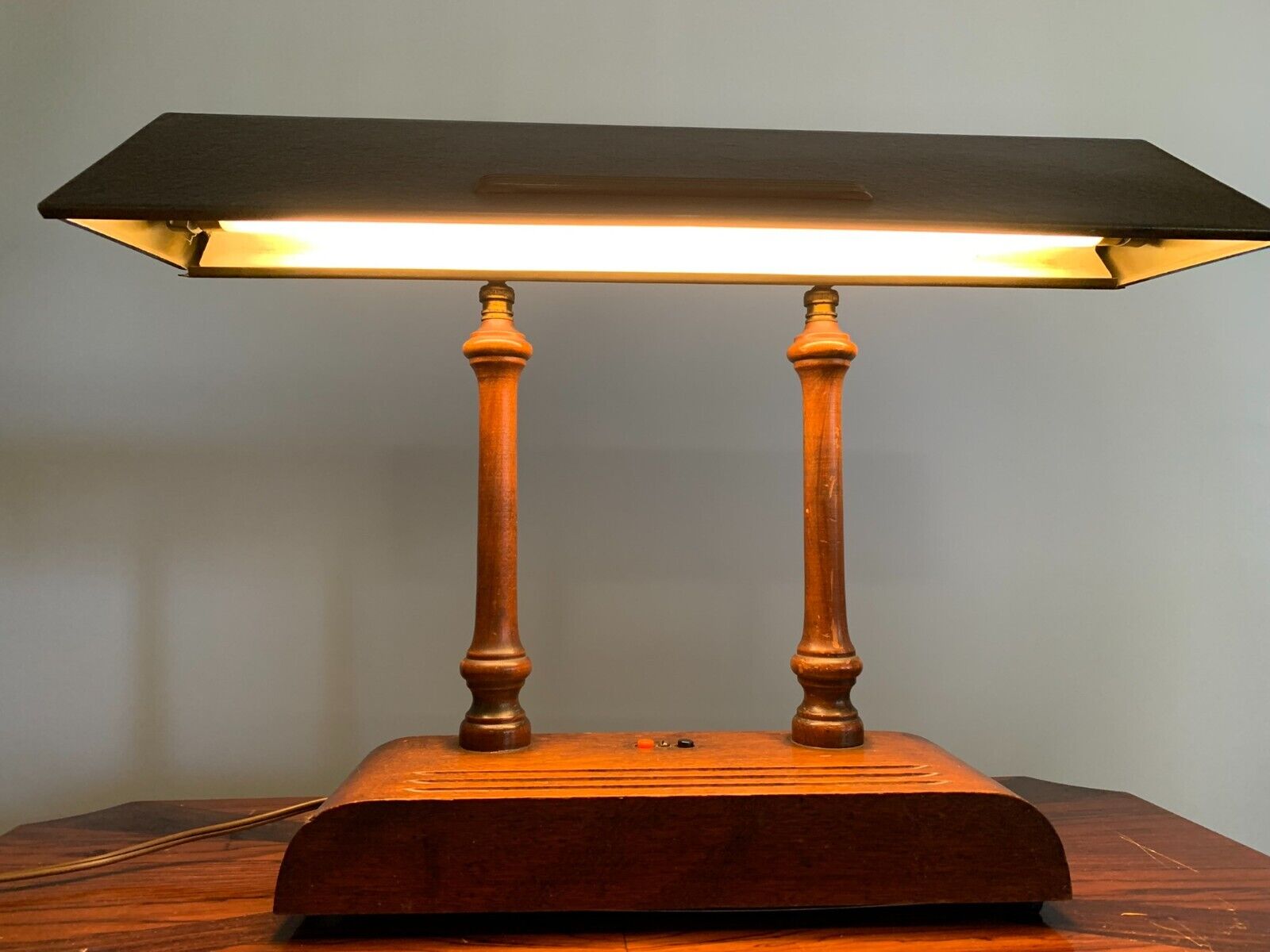 Vintage Art Deco 30s 40s Bankers Desk Lamp Industrial Wood Base Metal Shade