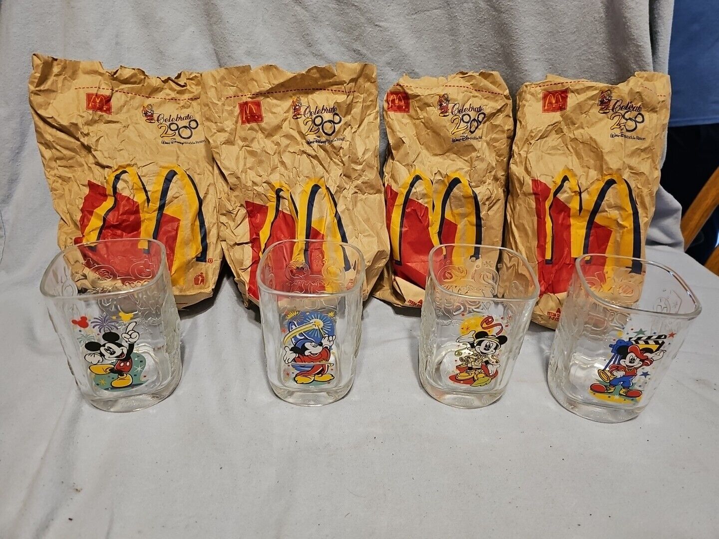 Mcdonald’s Walt Disney World 2000 Celebration Mickey Mouse Glasses 4 Piece Set