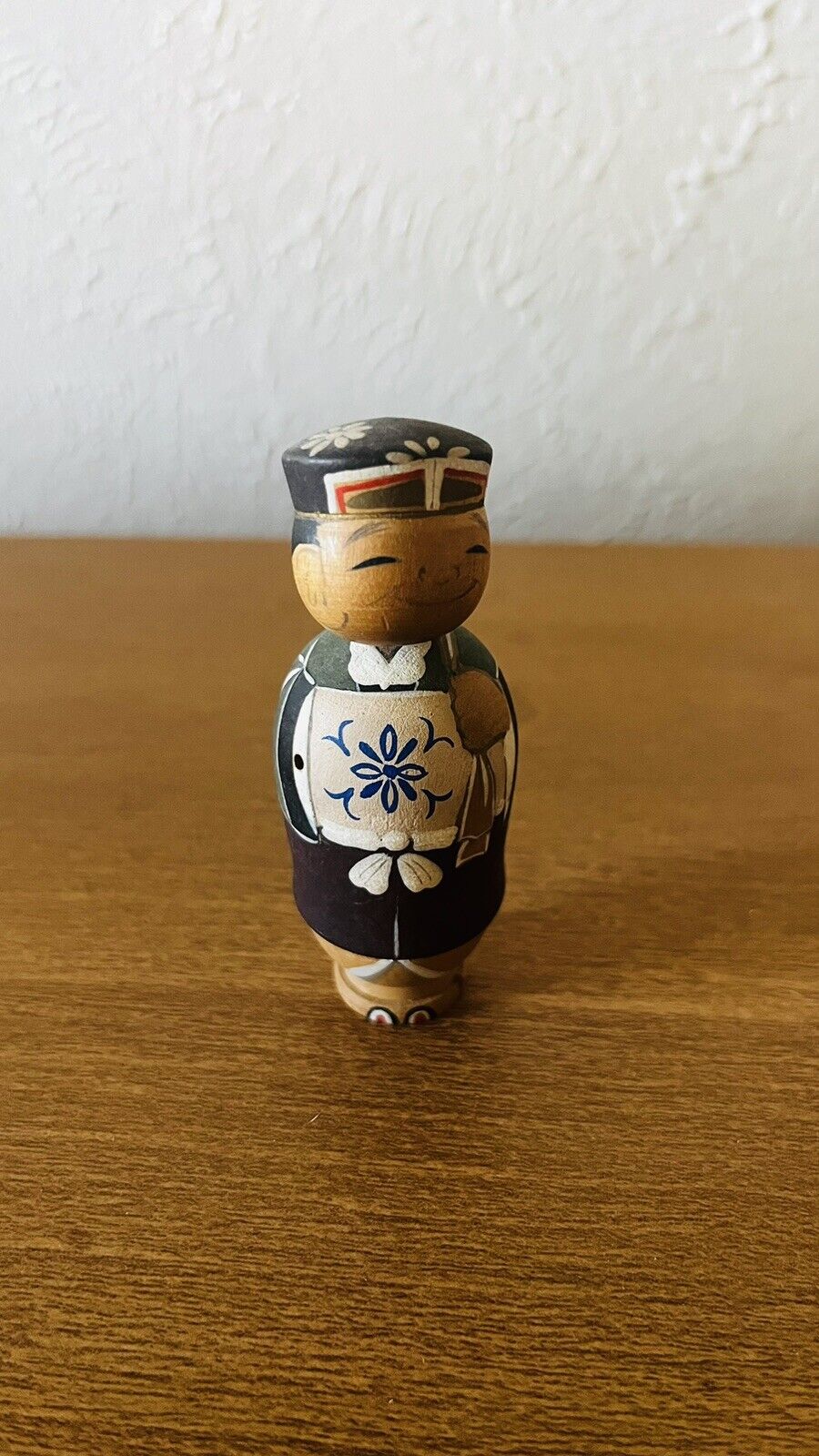 Vintage Traditional Bobblehead Hand Painted Wooden Decorative Kokeshi Doll 3”