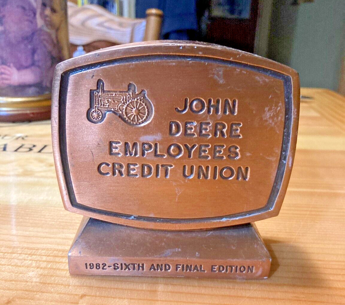 Vintage John Deere Employees Credit Union 5th Edition 1982 Metal Coin Bank