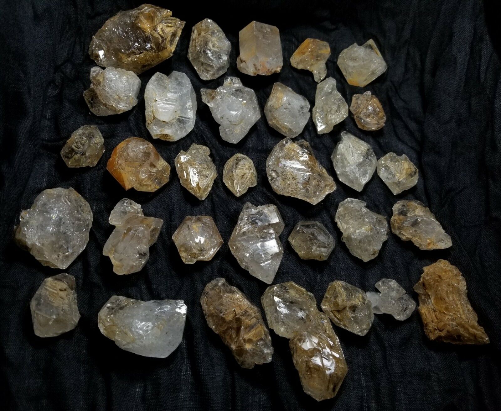 Top Quality Window Fenster and Herkimer style Quartz 1835 grams and 32 Pcs