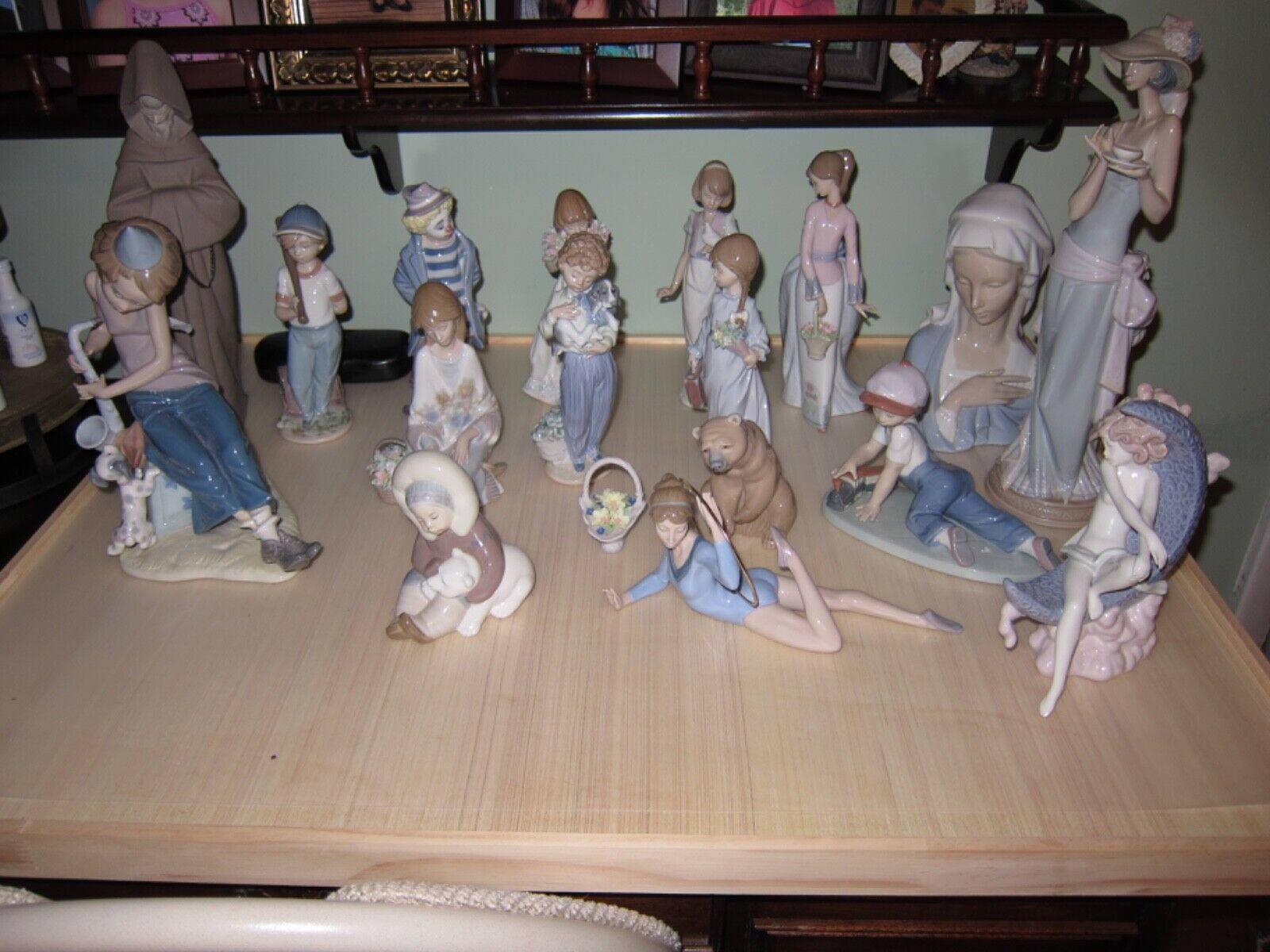 Lladro Figurines lot Of 18 Different Peices