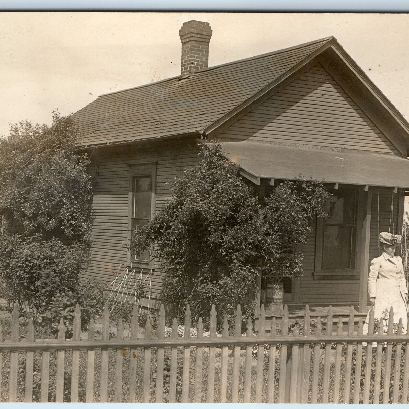c1910s Small House & Pretty Woman RPPC Old Cottage Real Photo Cute Home PC A130