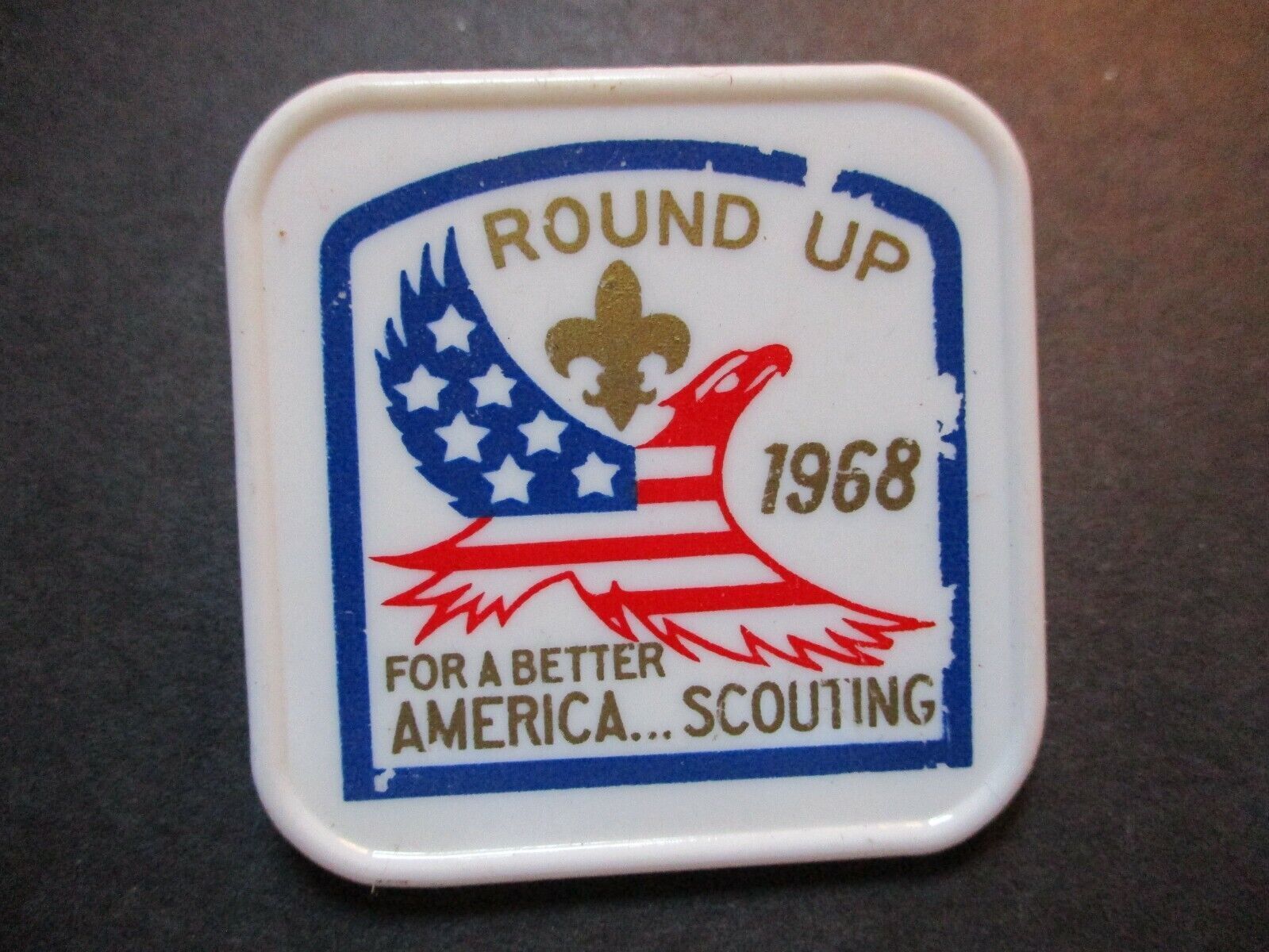 1968 Round Up Scouting BSA plastic boy scout neckerchief slide
