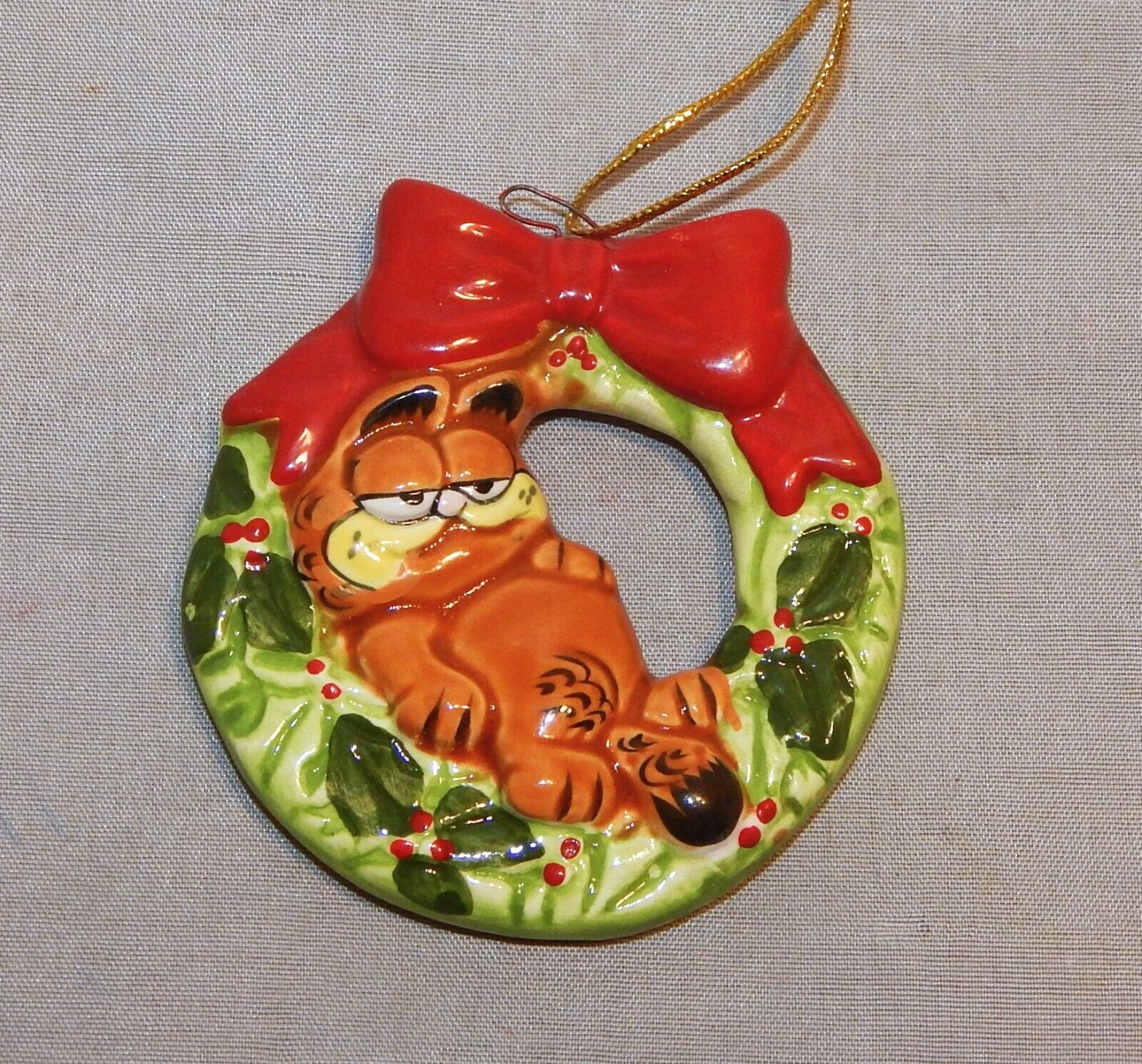 Vintage Enesco Garfield in Wreath Ceramic Christmas Ornament